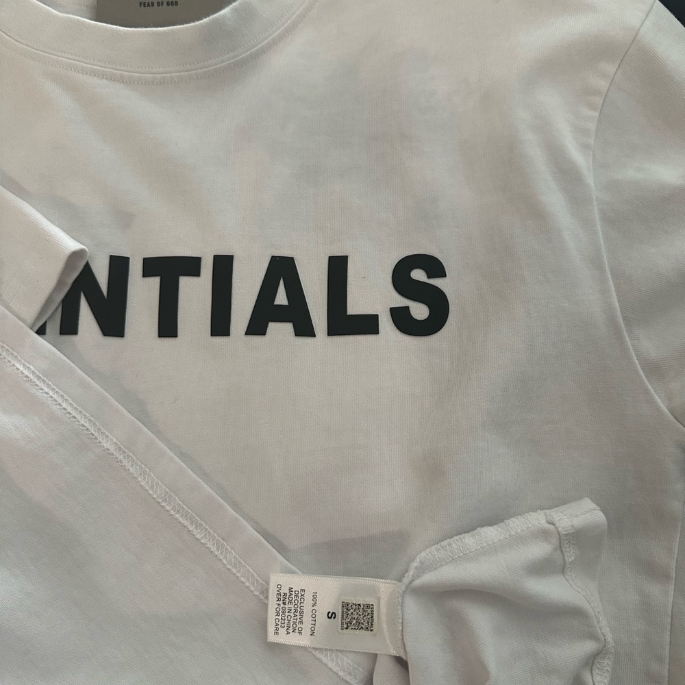 Fear of god essentials t shirt white
